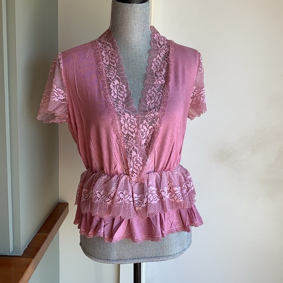 “The Sasha“ POL Lace Ruffle Top - Picture 3 of 6